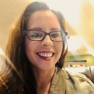 Meet your Posher, Becky